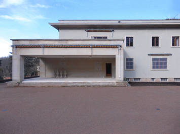 Vila STIASSNI